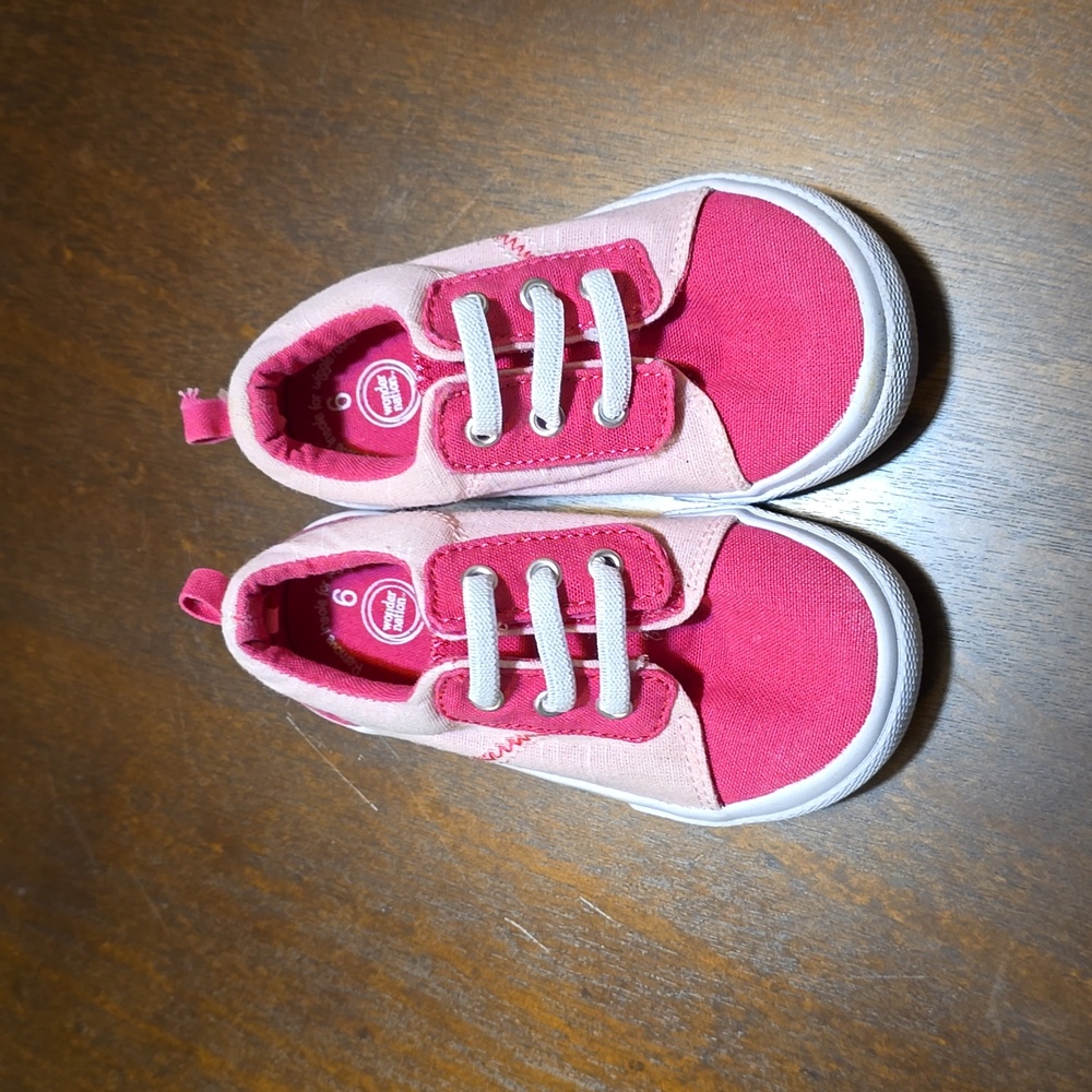 Wonder Nation Pink Sneakers Size‎ 6